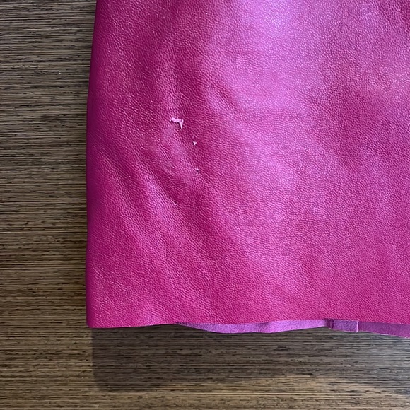 VINTAGE 100% Leather Fuchsia Miniskirt ‘XS’ - Picture 4 of 13